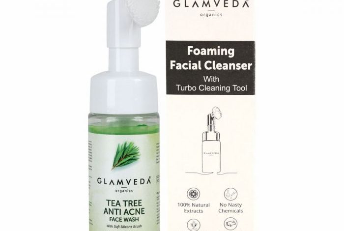 Glamveda Tea tree anti acne face wash with Soft Silicone Brush